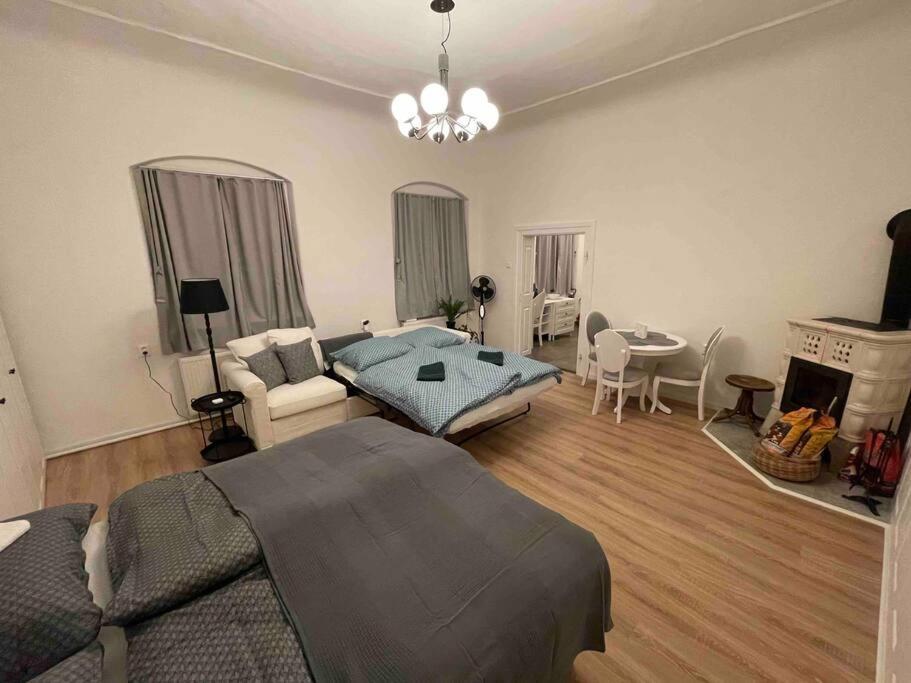 Good Old Times Apartment Bratislava Exterior photo